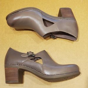 dansko hollie bootie